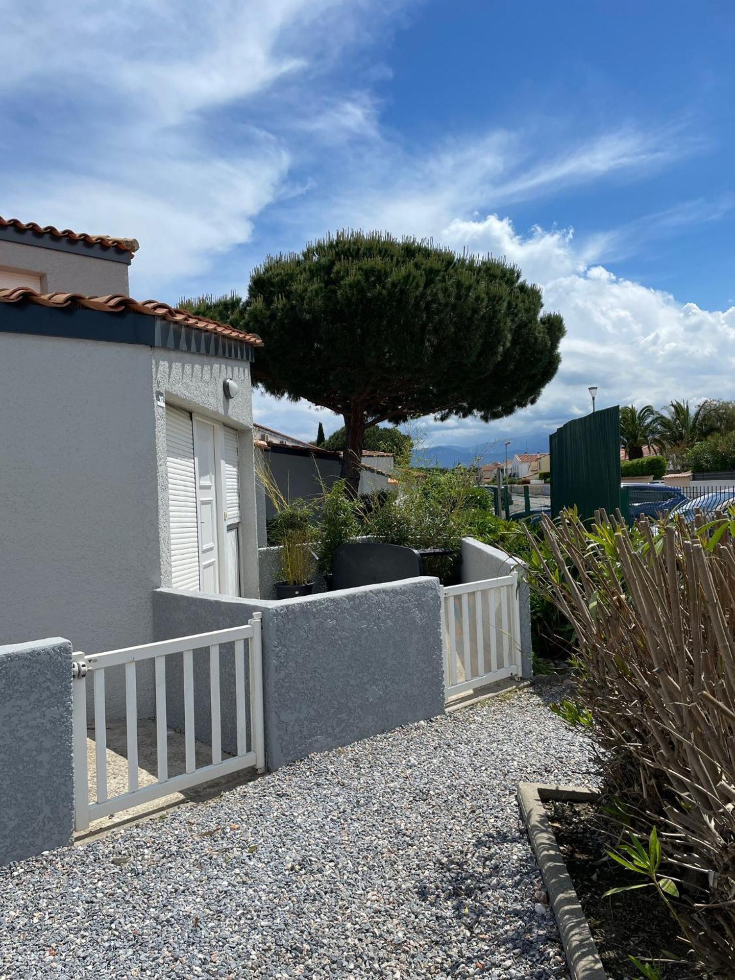 Villa 2 Etoiles Proche Plage Et Commerces Saint-Cyprien  Zimmer foto